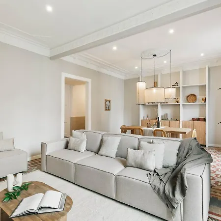 Apartman Velino - 4 Bedrooms And Office In Sant Antoni Barcelona